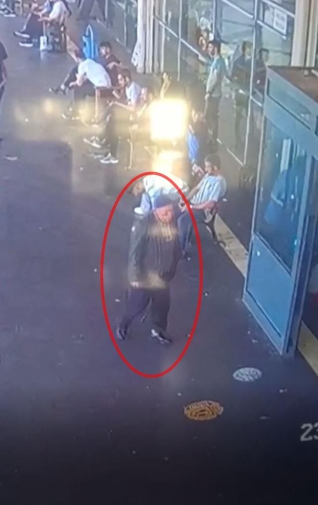 Əli əsalı bu yaşlı kişinin əməli hər kəsi təəccübləndirdi- Foto